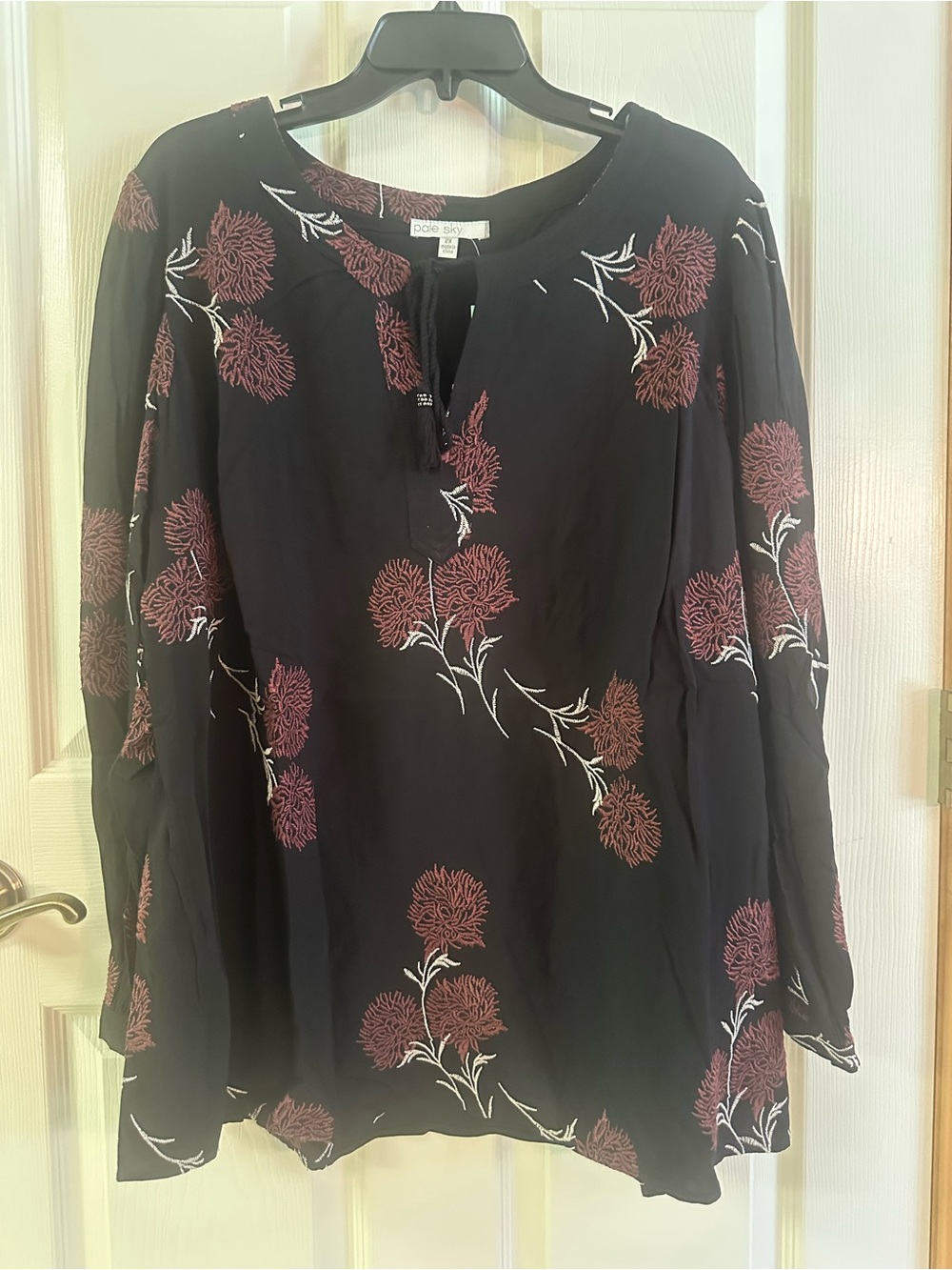 Black Floral-Print Long Sleeve Blouse - Elegant Split Neck